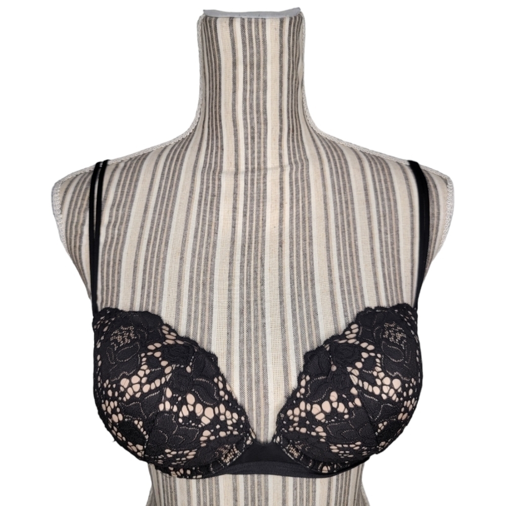 Victoria's Secret Very Sexy Multi-Way Multiposition Underwire Bra